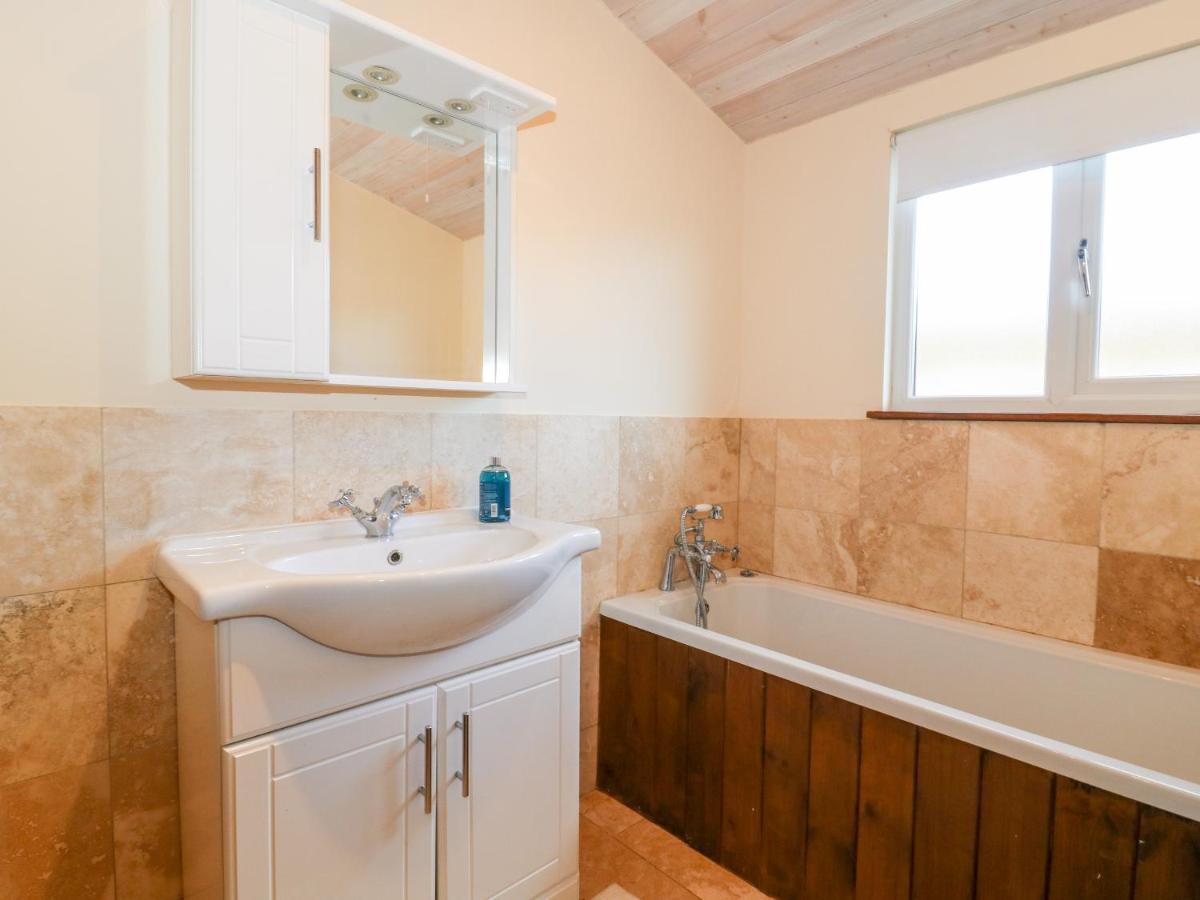 Oakwood Lodge York Buitenkant foto