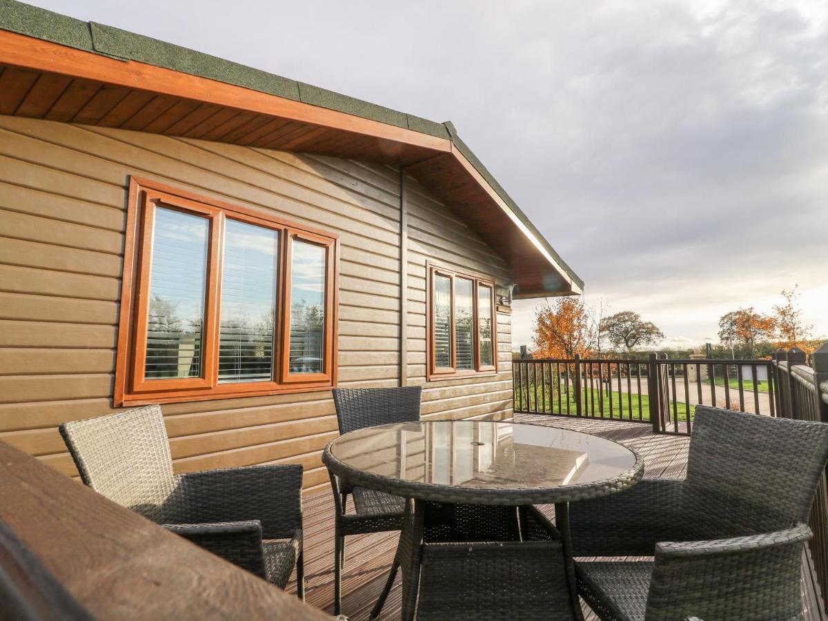Oakwood Lodge York Buitenkant foto